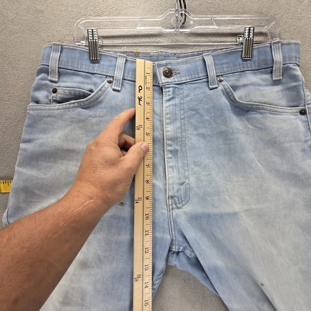 Vintage Levis Action Jeans Mens Blue Made in USA Brown Tab Zip Fly Fits 34x26